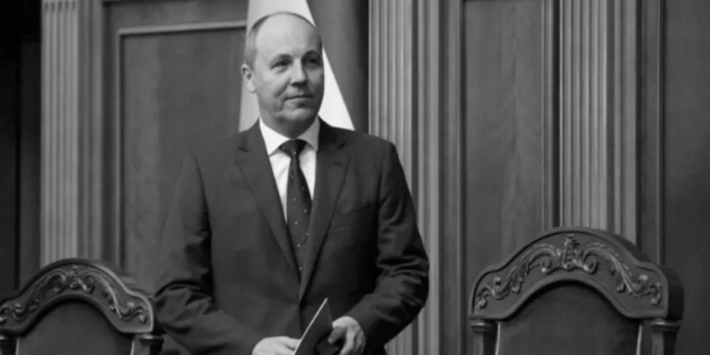 У Львові застрелили Андрія Парубія: нападник замаскувався під кур’єра