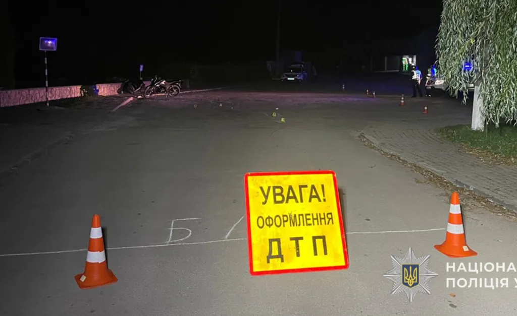 ДТП у Хоросткові: зіткнення скутера і мотоцикла відправило трьох неповнолітніх до лікарні
