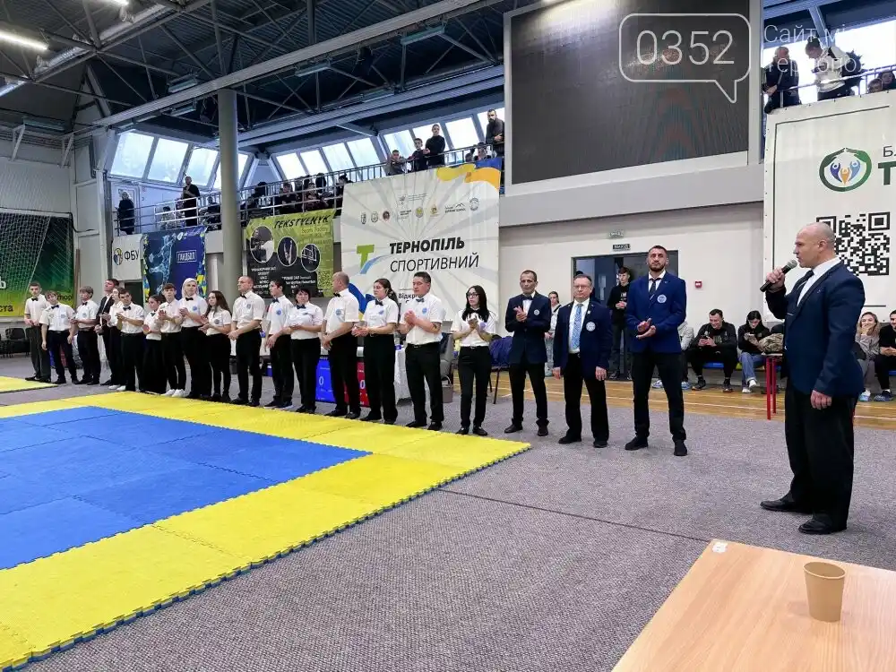 Тернопільські юні спортсмени вибороли призові місця на всеукраїнських змаганнях з кікбоксингу