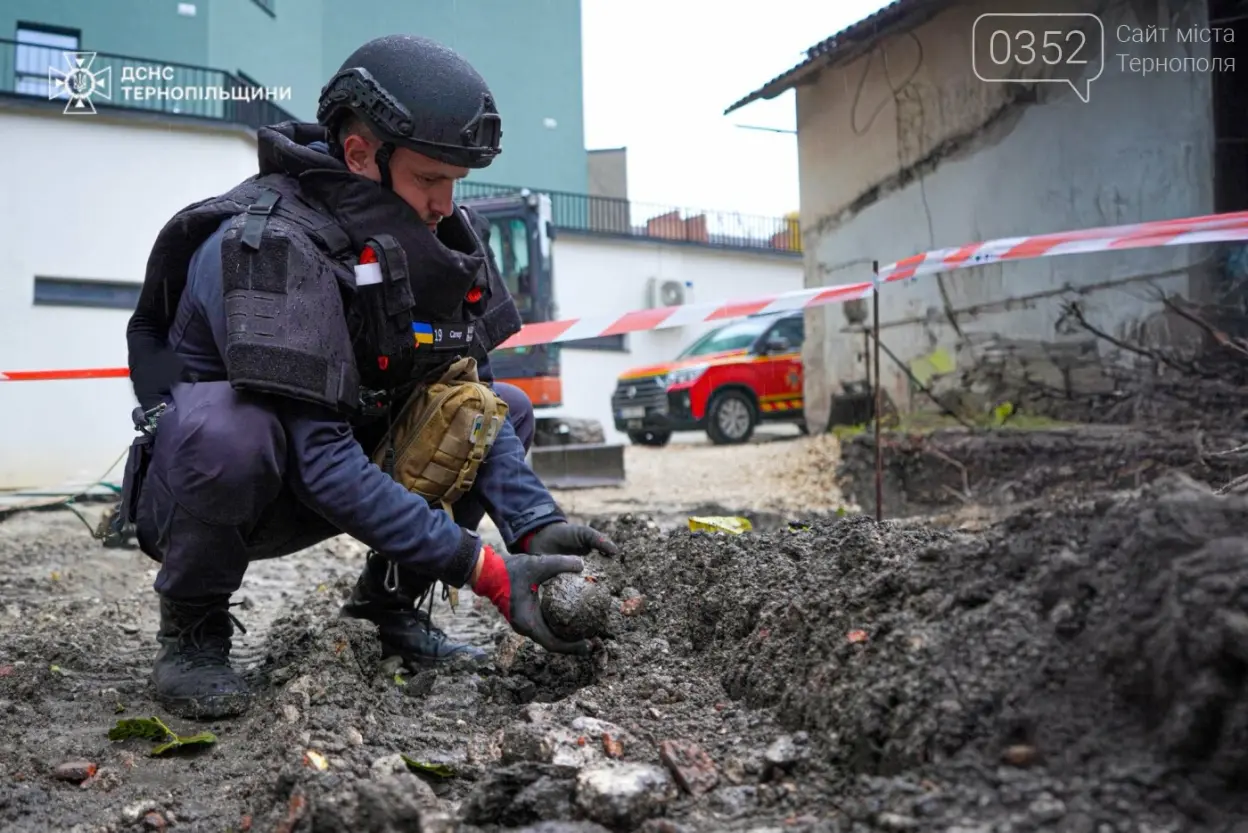 Небезпечна знахідка у Тернополі: під час будівництва виявили мінометну міну