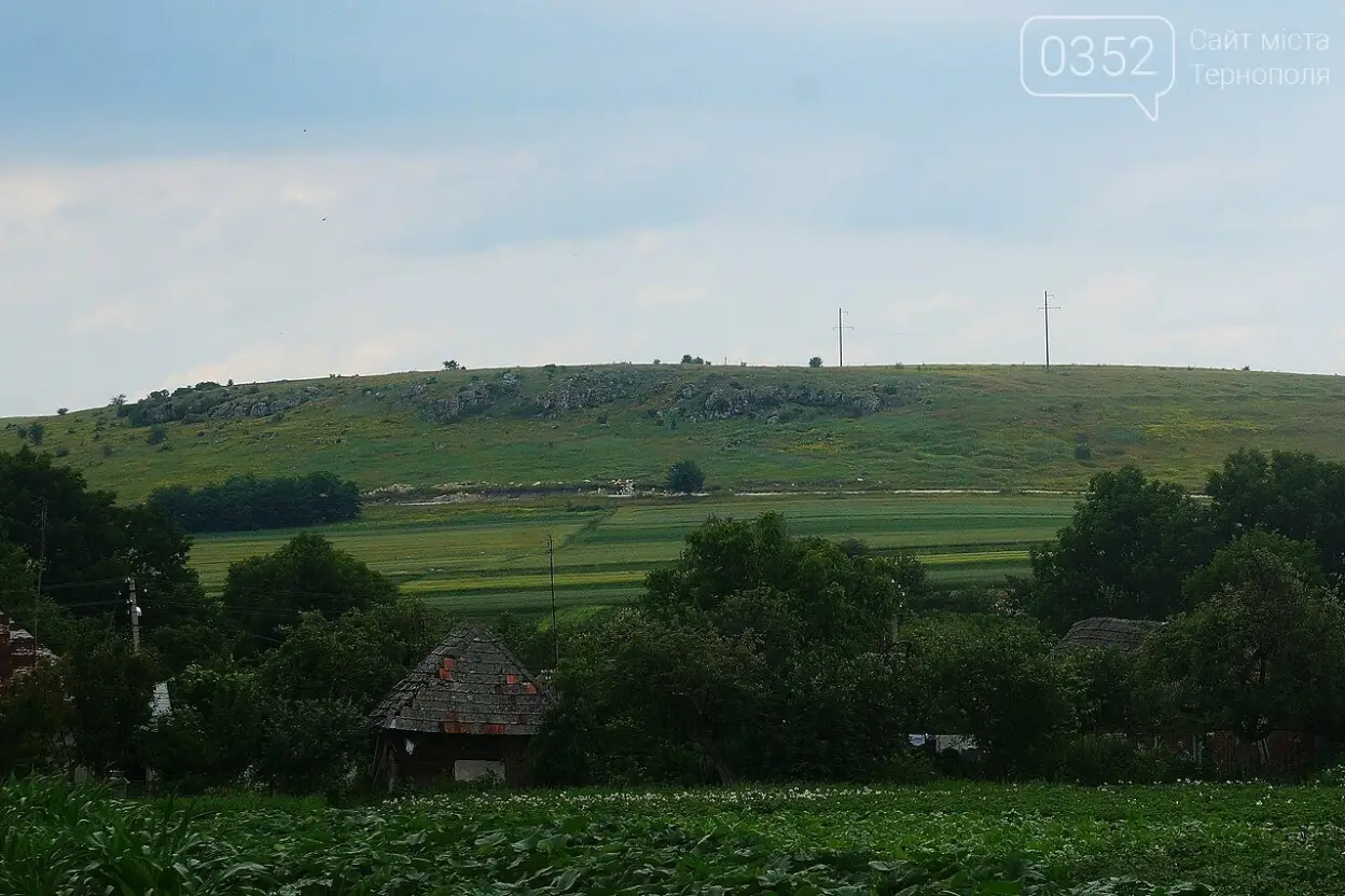 Унікальні останці Подільських Товтрів поблизу Новосілки як маловідома природна перлина