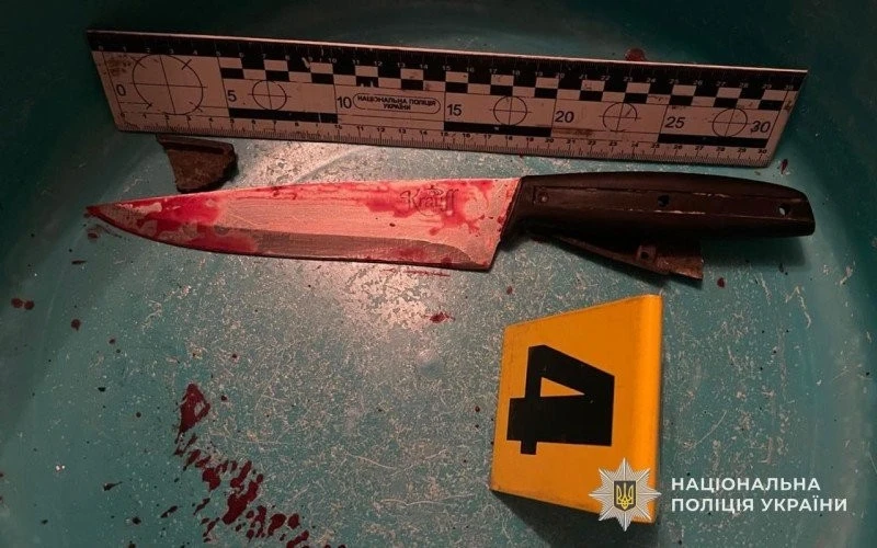 Суперечка за гроші на Тернопільщині переросла у ножове поранення: потерпілий у важкому стані