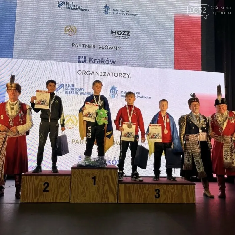 Тернопільські спортсмени вибороли медалі на міжнародному турнірі з греко-римської боротьби у Кракові