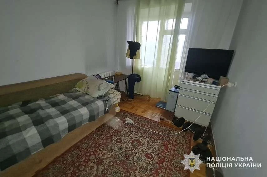 Трагедія в Тернополі: чоловік смертельно побив власну матір і сам повідомив про подію