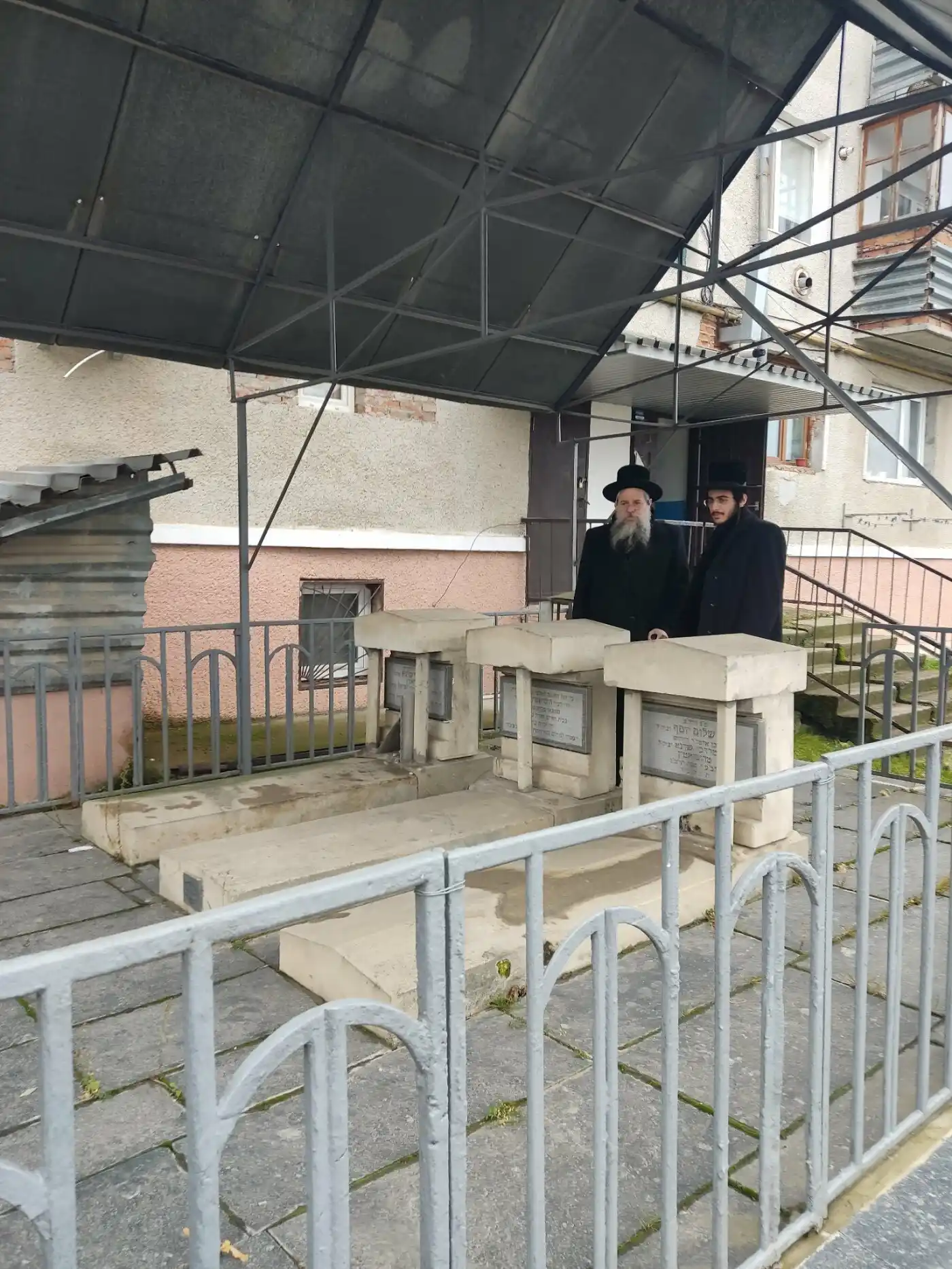 На Тернопільщину повертається історія: родина рабинів Фрідманів оголосила про плани відбудувати синагогу