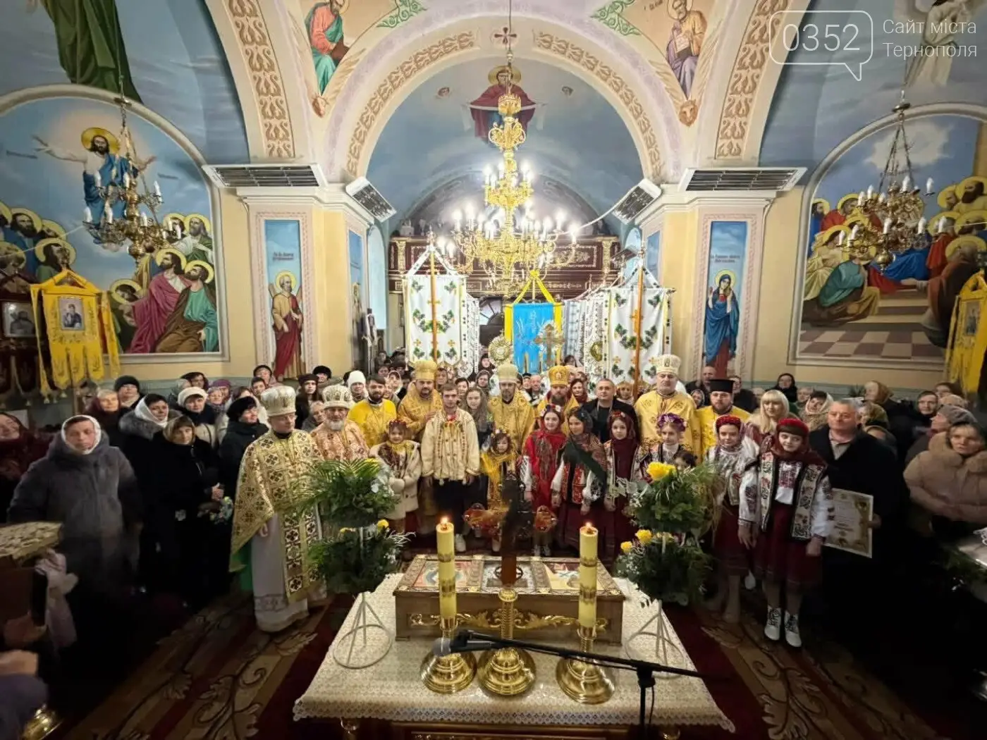 На Тернопільщині освятили престол у храмі святителя Миколая: громада об’єдналася у спільній молитві