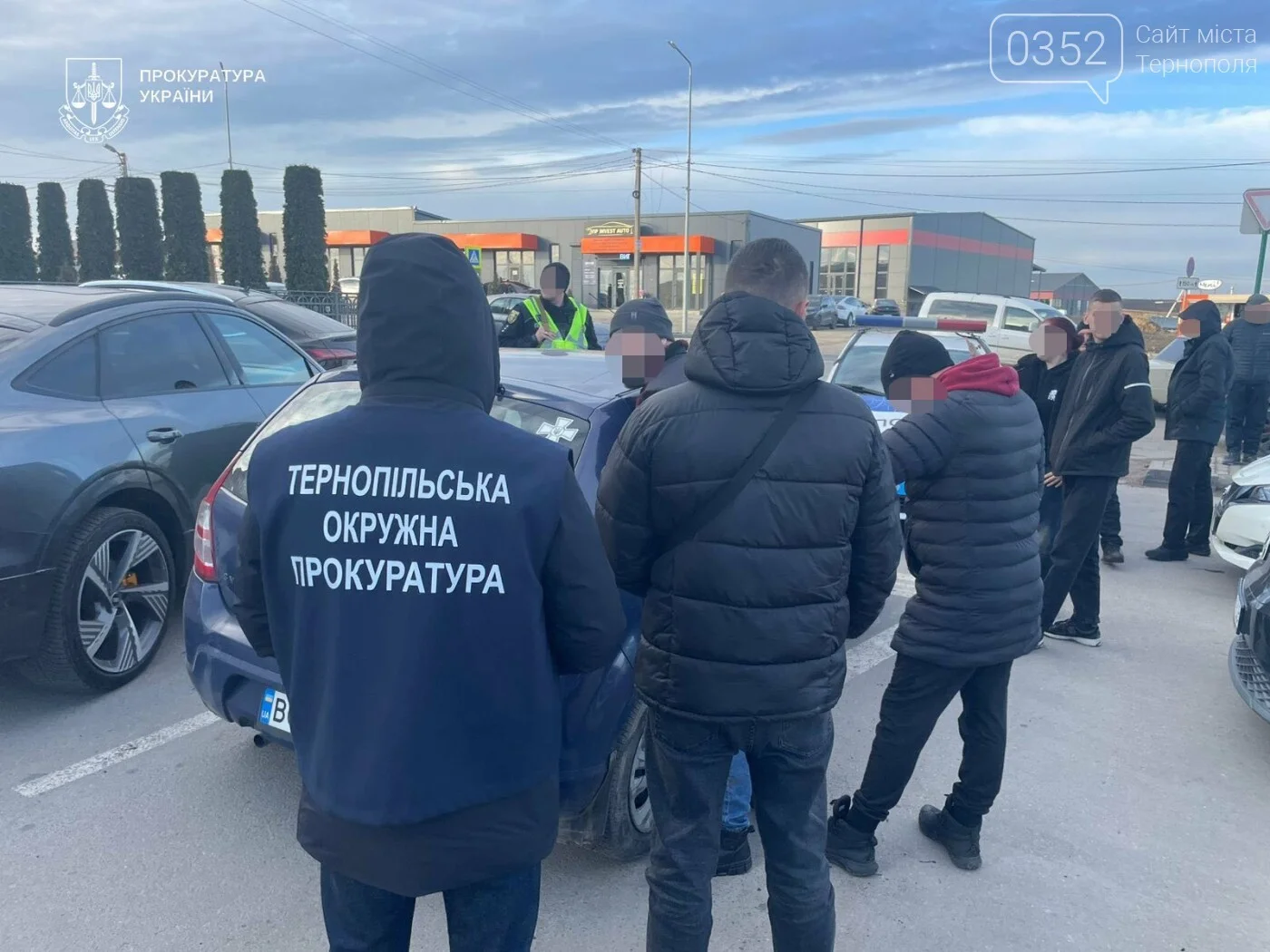 Спроба впливу на ТЦК за валюту: у Тернополі затримали чоловіка з тисячами доларів