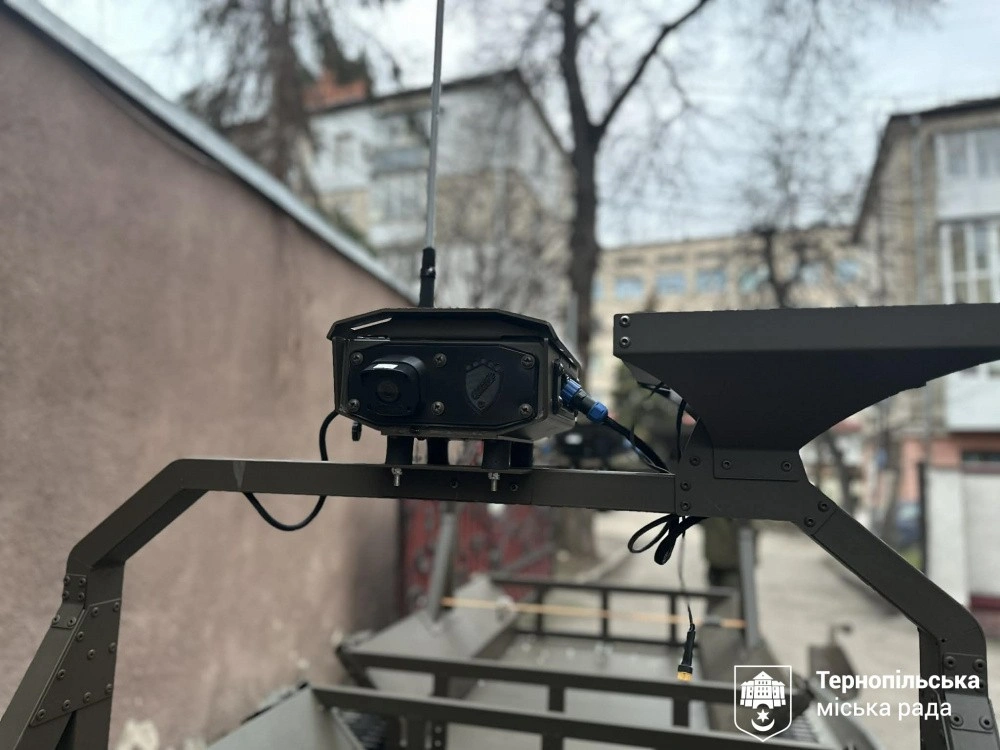 Тернопільська громада підсилила морпіхів роботизованою технікою для фронту