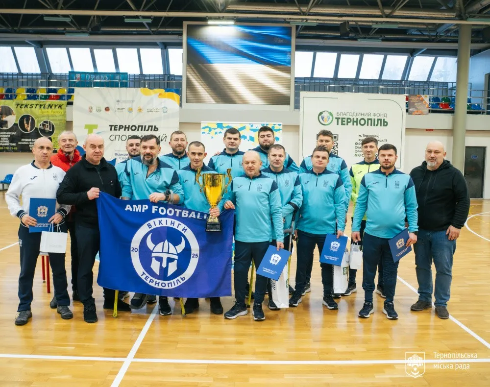 Тернопільські «Вікінги» отримали відзнаки міської ради за срібло на дебютному чемпіонаті з ампфутболу