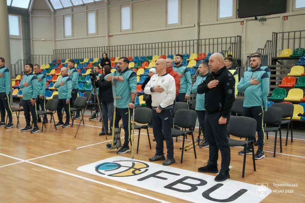 Тернопільські «Вікінги» отримали відзнаки міської ради за срібло на дебютному чемпіонаті з ампфутболу