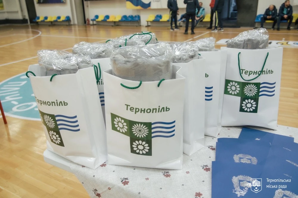 Тернопільські «Вікінги» отримали відзнаки міської ради за срібло на дебютному чемпіонаті з ампфутболу