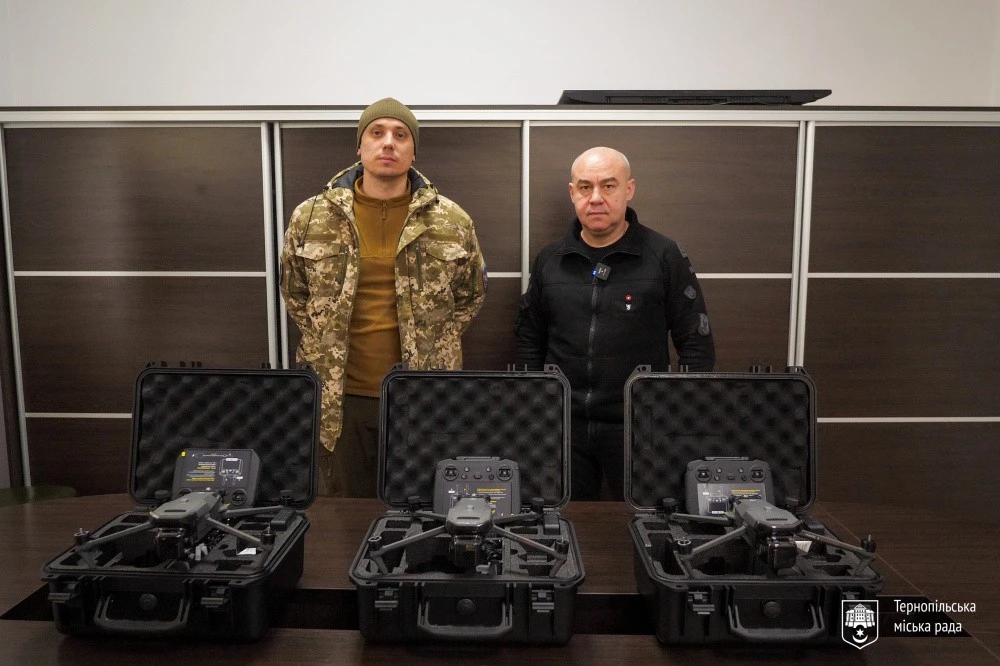 У Тернополі поліція розкрила зухвалу крадіжку біля мережевого магазину