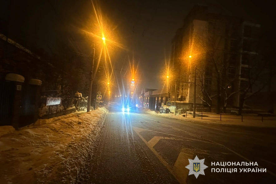 На Бродівській у Тернополі авто збило пішохідку і зникло: поліція шукає свідків