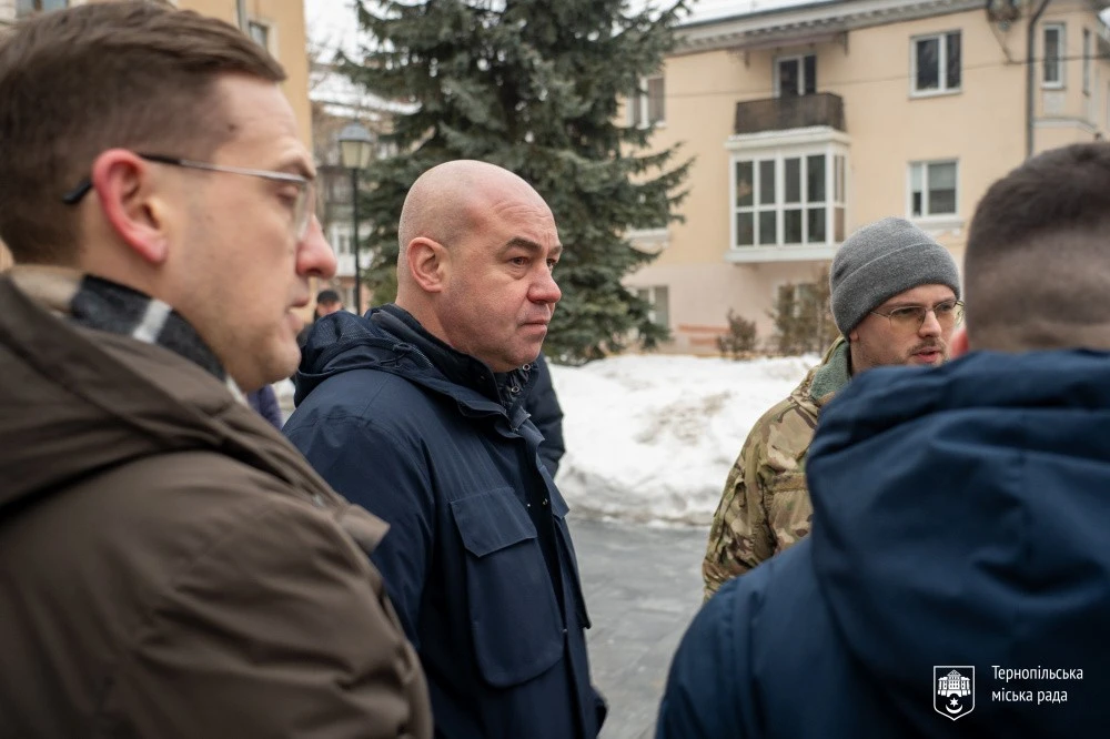 Тернопіль підтримує фронт: медичний спецтранспорт вирушає до 67-ї бригади