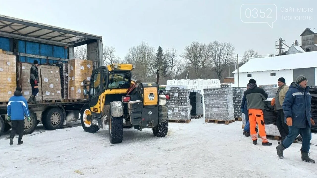 Жест підтримки: Папа Римський відправив генератори та допомогу для України