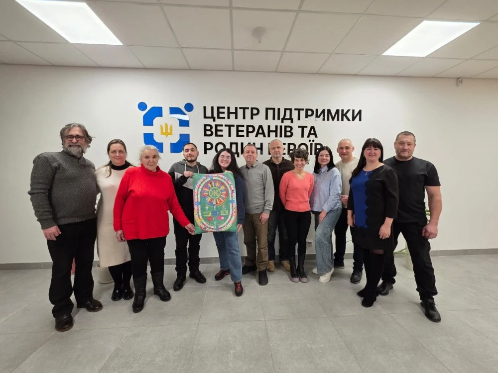 Фінансова грамотність через гру: у Тернополі для ветеранів провели освітній захід