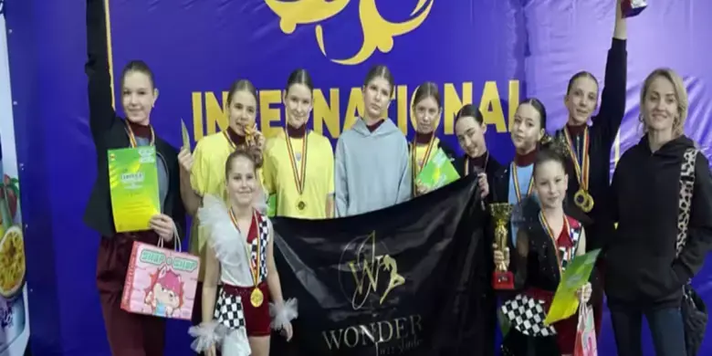 Тернопільські танцівниці тріумфували на міжнародному чемпіонаті: шість золотих нагород для України