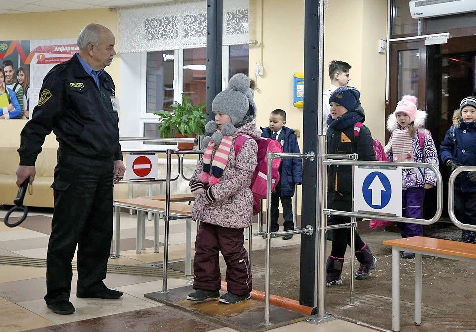 До школи – тільки за правилами: що змінилося для батьків, учнів і сторонніх