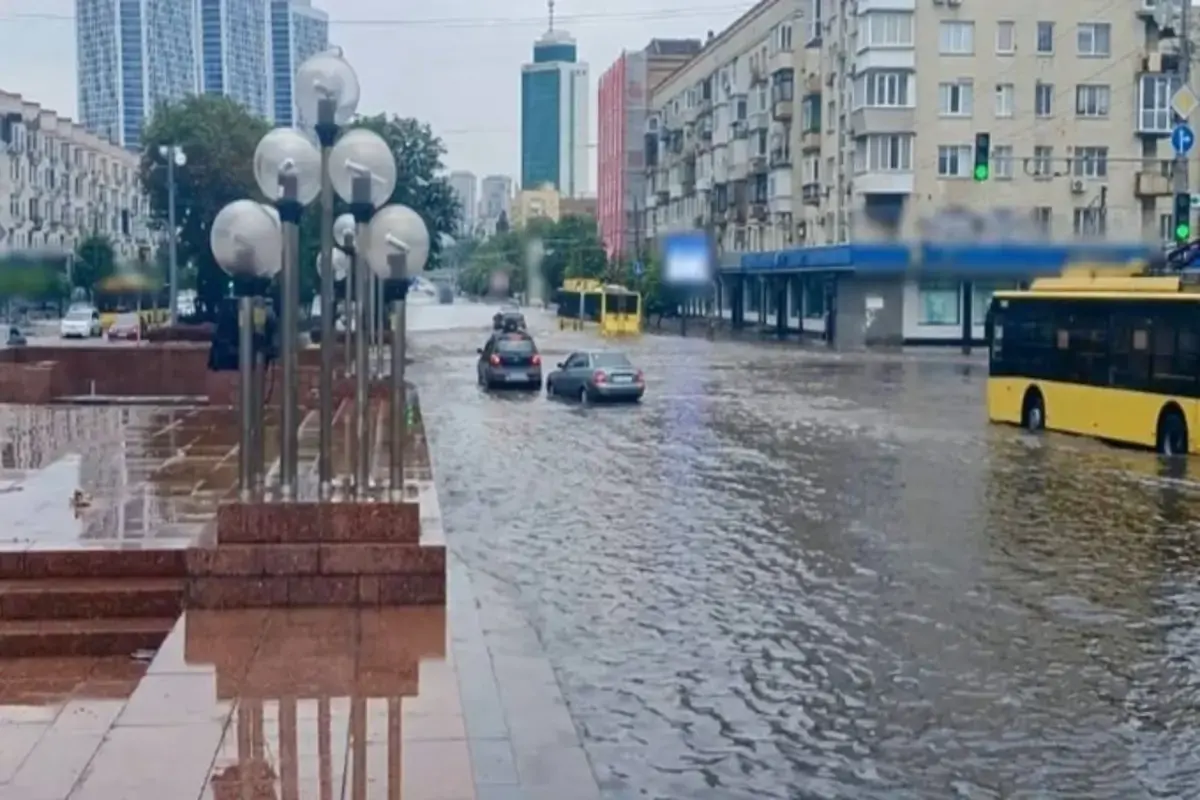 Червень принесе в Україну аномальне тепло та грозові зливи: детальний прогноз погоди
