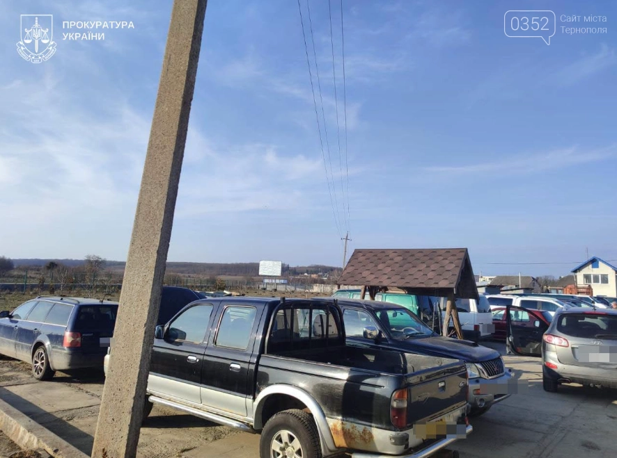 Пільги для ЗСУ в кишеню: на Тернопільщині викрили масштабну контрабанду автівок